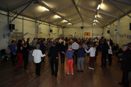 Tout le monde sur la piste de danse