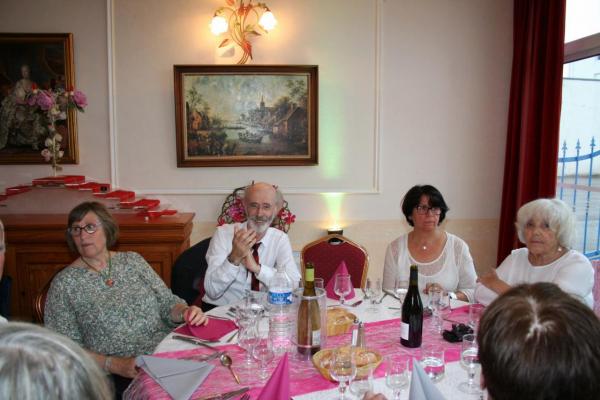 Table Catherine